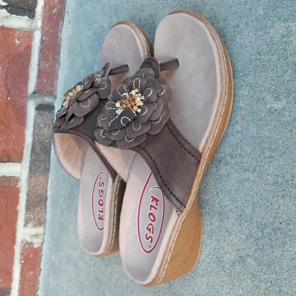 Klogs Size 8 Floral Beaded Brown Leather Faux Wooden Wedge Thong Clog Sandals - Picture 5 of 17
